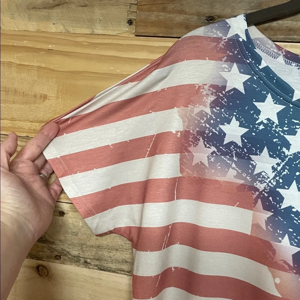 Patriotic Stars and Stripes size Small Shirt Sleeve Lightweight Soft Blouse